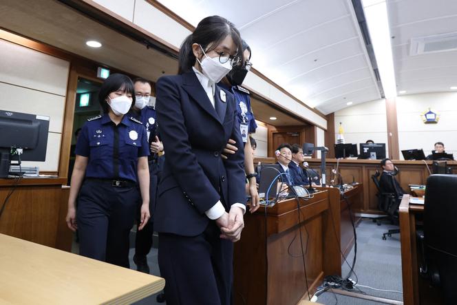 Kim Keon-hee, épouse de l’ancien président sud-coréen Yoon Suk Yeol, arrive au tribunal central de Séoul, le 24 septembre 2025.